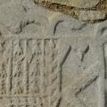 Blason enchassé dans un mur à Carbien (ancien manoir)