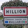 Panneau à Hillion concrétisant le jumelage